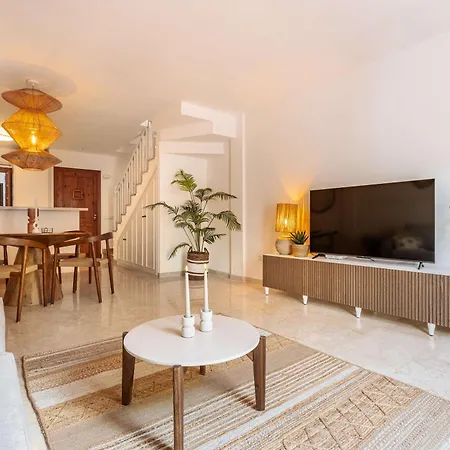 בית נופש Townhouse Villacana Seaside Pool Charming