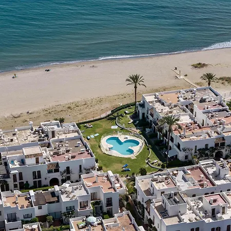 Townhouse Villacana Seaside Pool Charming بيت للعطل