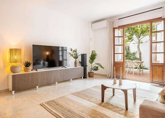 펜션 Townhouse Villacana Seaside Pool Charming 에스테포나