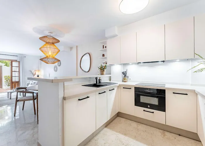 Townhouse Villacana Seaside Pool Charming Estepona